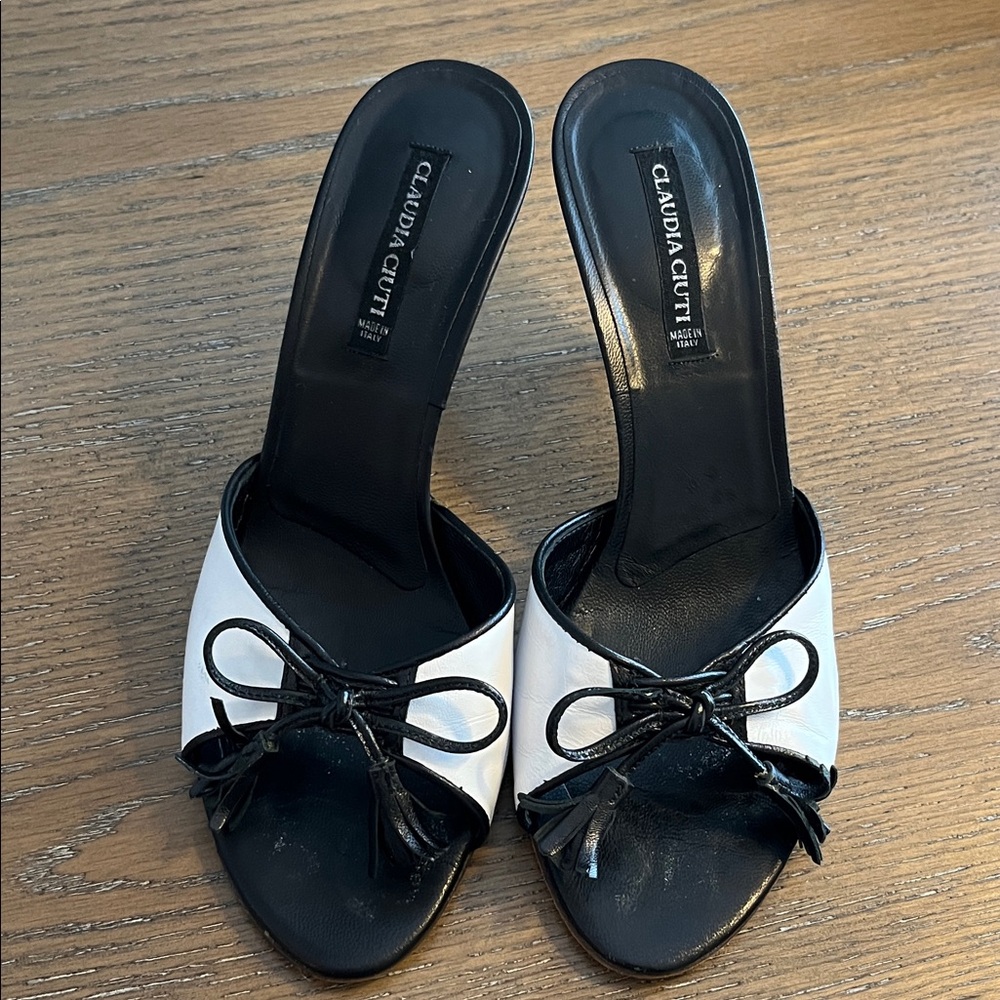 Claudia Ciuti Black and White Leather Women's Mules Size 7.5